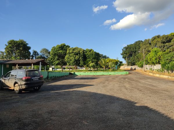 Faculdade União Goiazes  10.000 metros de Frente em Trindade